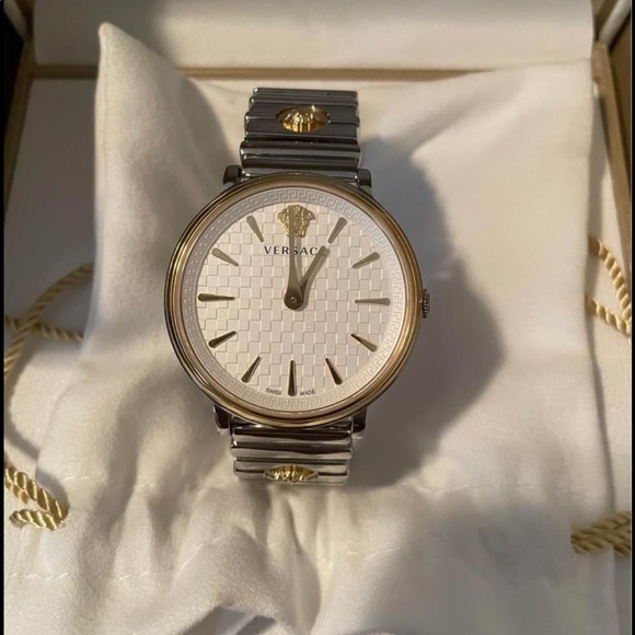 Woman’s Versace watch main image 4